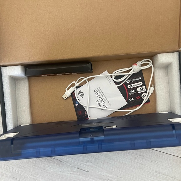 Redragon Garden pro Keyboard - Picture 3 of 4